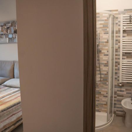 Lugaro Guest House Turin Bagian luar foto