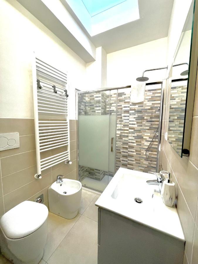 Lugaro Guest House Turin Bagian luar foto