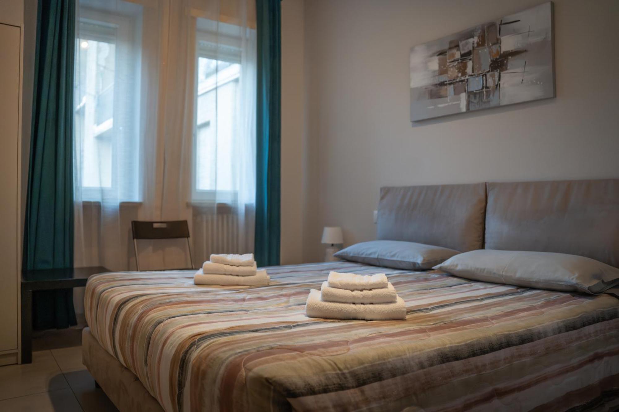 Lugaro Guest House Turin Bagian luar foto