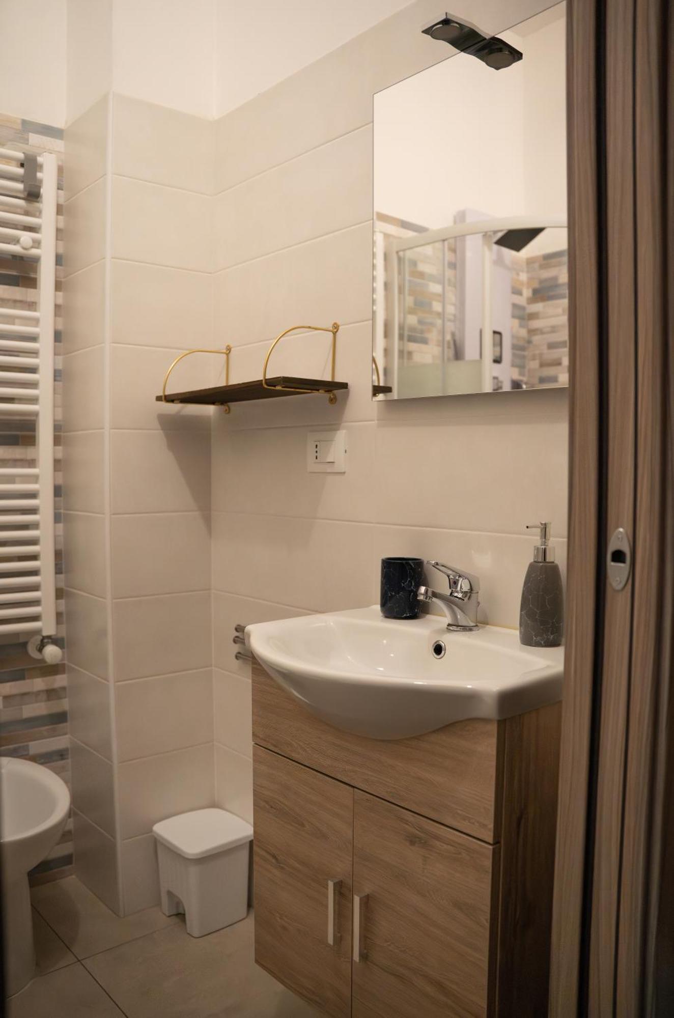 Lugaro Guest House Turin Bagian luar foto